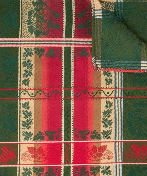 Alternative view of Eufemia Silkeskjerf