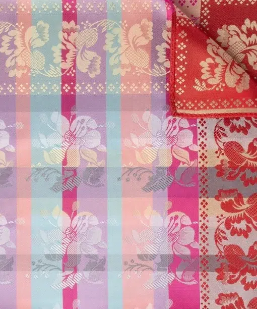 Alternative view of Gabriella Silkeskjerf