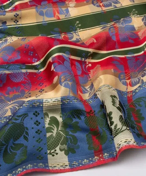 Alternative view of Gabriella Silkeskjerf