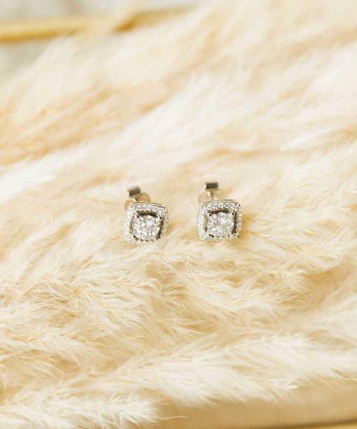 Alternative view of Christophersen Hvitt Gull Øredobb  0,50 WSI