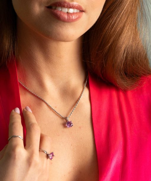 Alternative view of Anheng i gull med syntetisk spinell