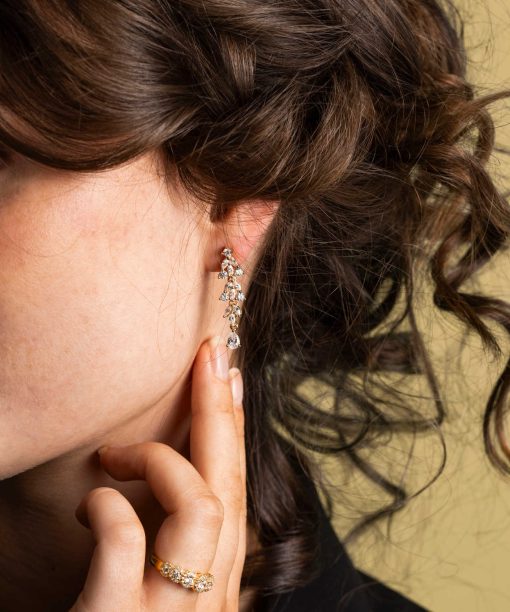 Alternative view of Zoe øredobber i sølv med zirkonia