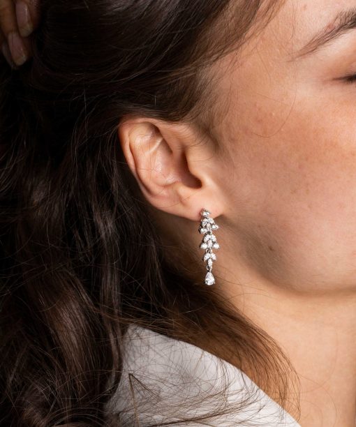 Alternative view of Zoe øredobber i sølv med zirkonia