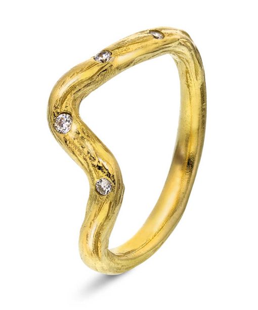 Shapes by Gulldia Wave ring i sølv med zirkonia