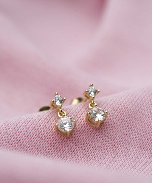 Alternative view of Øredobber i sølv med hvit zirkonia