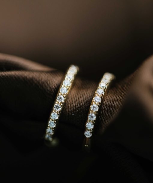 Alternative view of Øreringer i gull med zirkonia