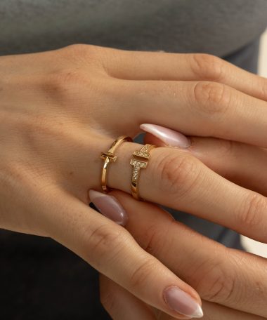 Alternative view of Ring i gull med zirkonia