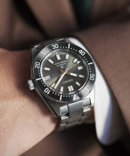 Alternative view of Seiko Prospex - SPB143J1