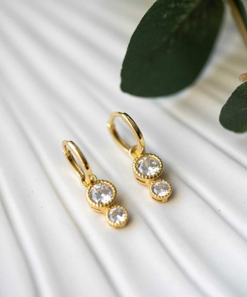 Alternative view of Nora Mørk by Gulldia Øreringer i sølv med zirkonia