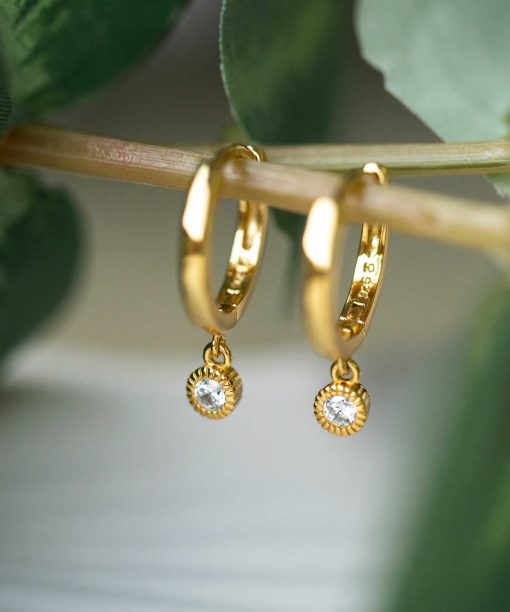 Alternative view of Øreringer i sølv med zirkonia