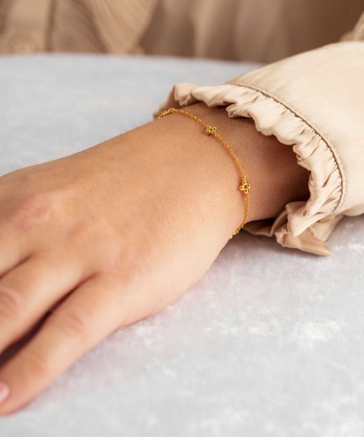 Alternative view of Armbånd i sølv, kulekjede blomst