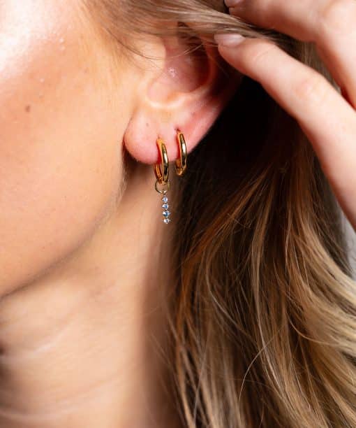 Alternative view of Glam charms i sølv med lys blå zirkonia