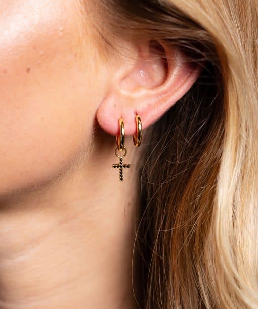 Alternative view of Cross charms i sølv med sort zirkonia