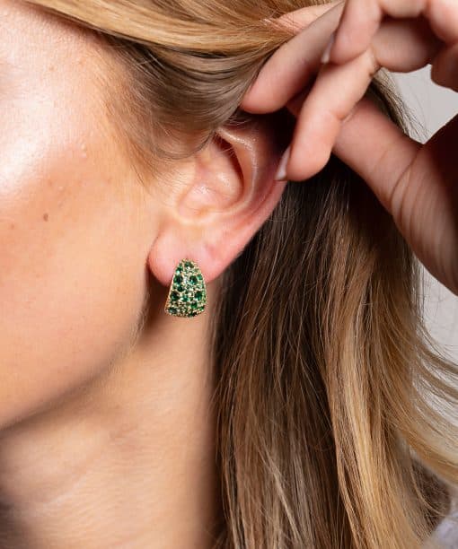 Alternative view of Øredobber i sølv med grønn zirkonia