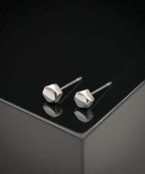 Alternative view of Clash øredobber i stål