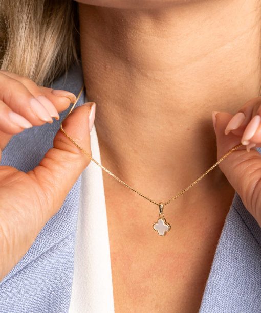 Alternative view of Smykke i sølv med perlemor kløver