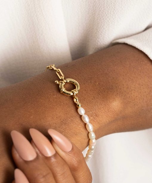 Alternative view of Armbånd i sølv med perler