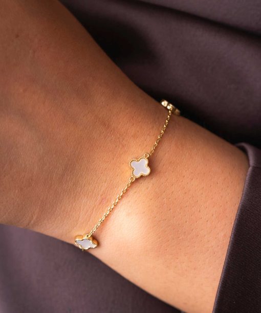 Alternative view of Armbånd i sølv perlemor kløver