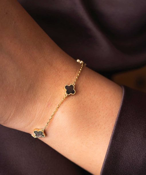 Alternative view of Armbånd i sølv grå perlemor kløver