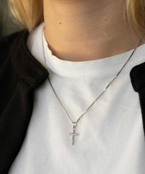 Alternative view of Smykke i sølv kors