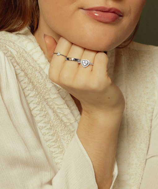 Alternative view of Hjerteglimt ring i sølv