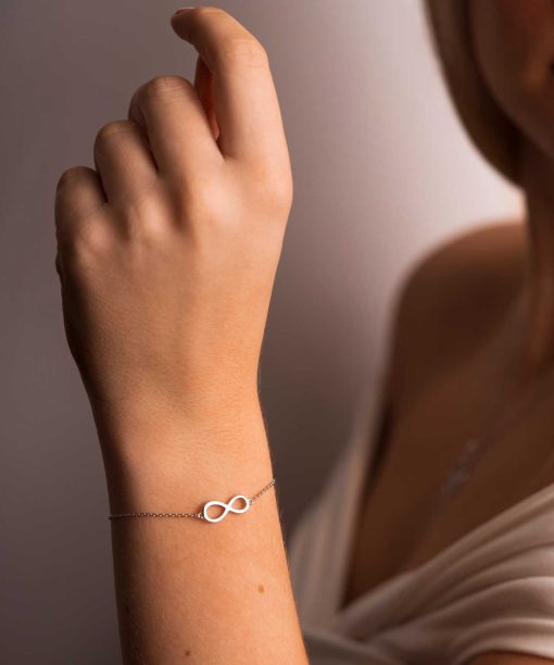 Alternative view of Armbånd i sølv - evighet