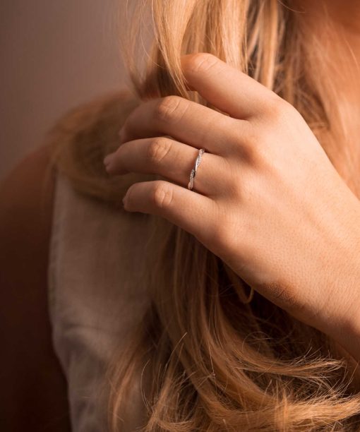 Alternative view of Ring i sølv med zirkonia