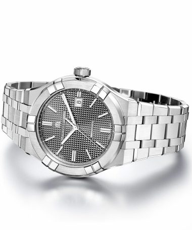 Alternative view of Maurice Lacroix Aikon Automatic 42 mm - AI6008-SS002-230-1