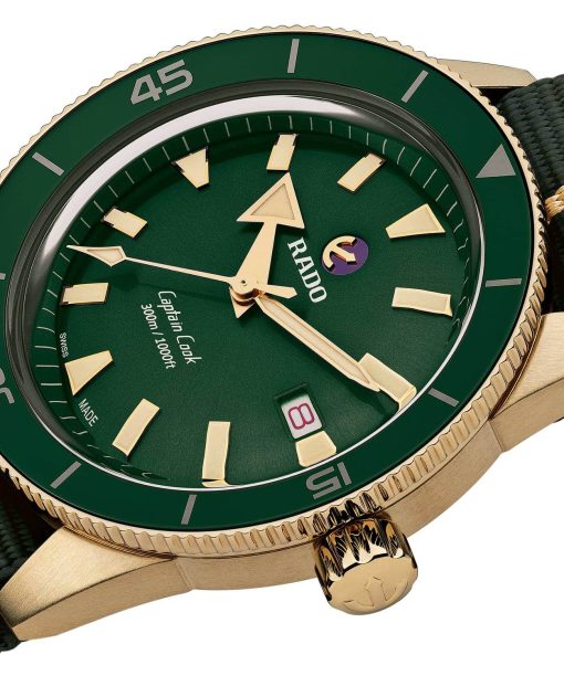 Alternative view of Rado Captain Cook Automatic Bronze - R32504317