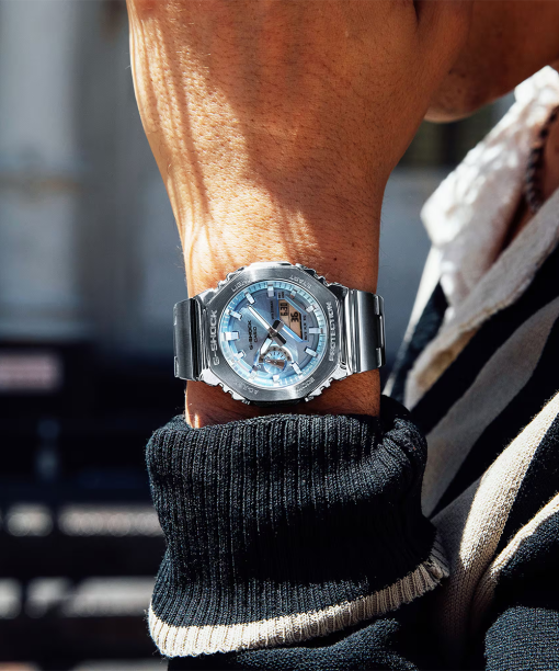 Alternative view of G-Shock - GM-2110D-2AER