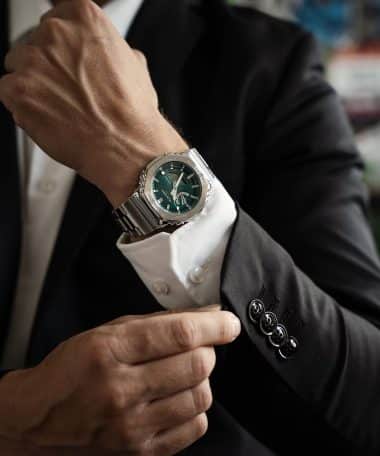 Alternative view of G-Shock Classic GM-2100 Series 44mm - GM-2110D-3A1ER