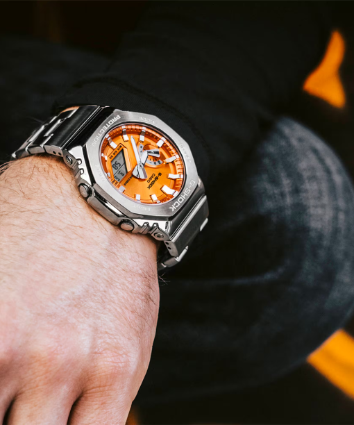 Alternative view of G-Shock - GM-2110D-4AER