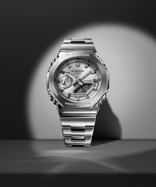 Alternative view of G-Shock - GM-2110D-7AER