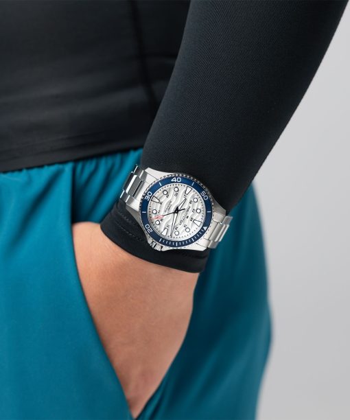 Alternative view of Hamilton Khaki Navy Scuba Auto 40mm - H82425110