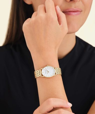 Alternative view of Rosefield Oval Pearl Gold 24x29mm