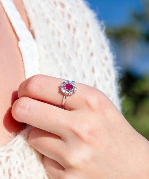 Alternative view of Diana Diamantring med rubin i hvitt gull, 0.08ct TW/SI