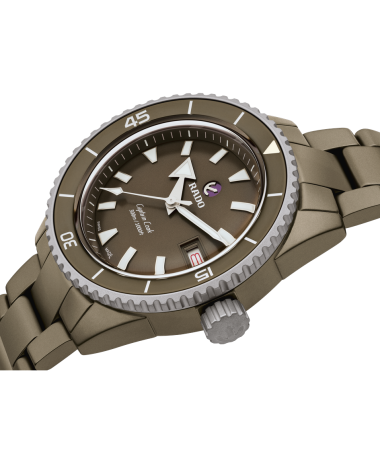 Alternative view of Rado Captain Cook High-Tech Ceramic Diver 43 mm - R32130312
