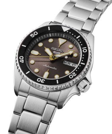 Alternative view of Seiko 5 Sports "SKX Series" 38mm - SRPL79K1