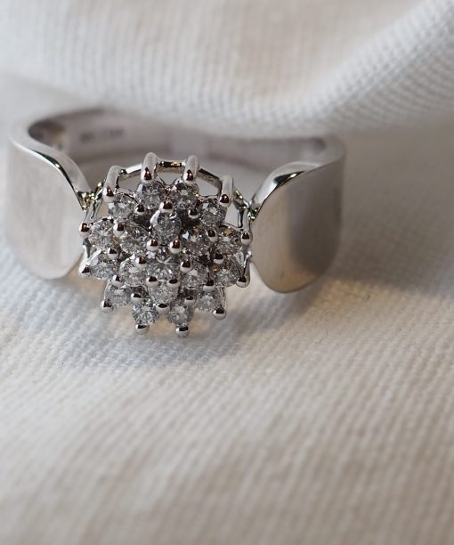 Diamantring i hvitt gull 0.50ct TW.SI